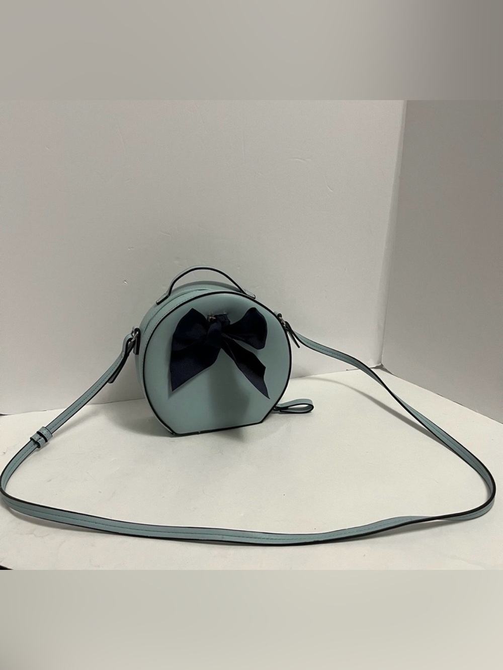 LONDON FOG blue round crossbody mini purse hand bag with bow